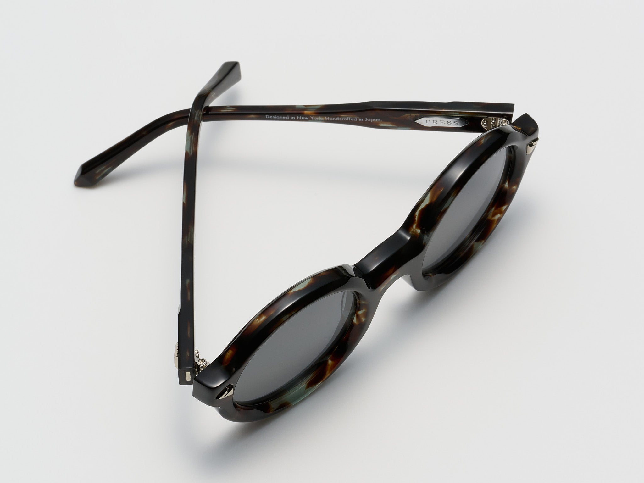 Dove Noir / Silver - PU005 #color_noir-silver-pu005