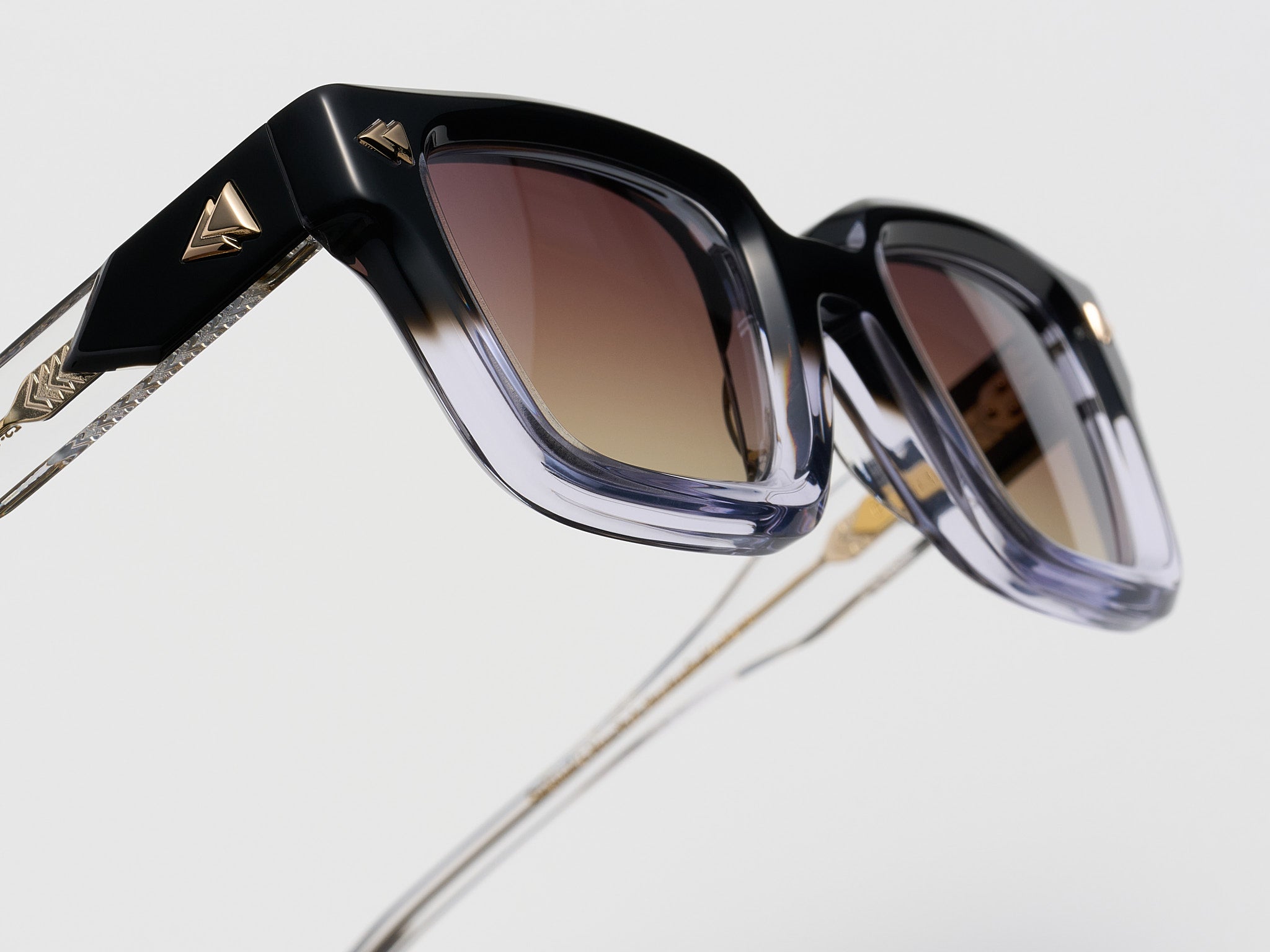 Electric Black Crystal Fade - PU007 #color_black-crystal-fade-pu007
