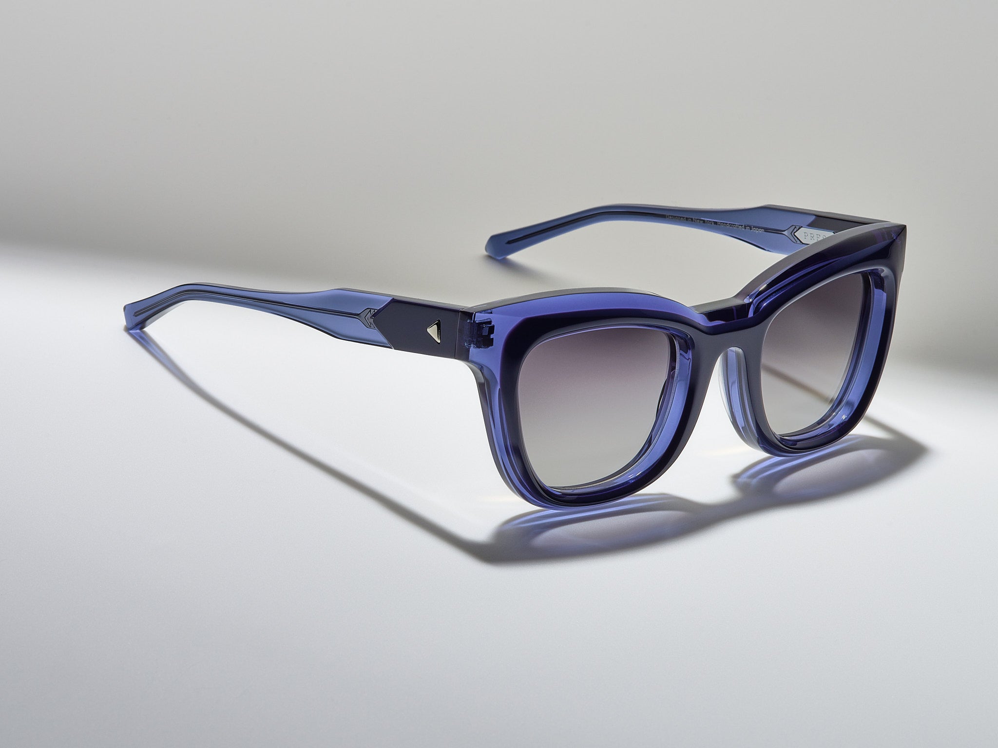 Lioness Blueprint - LE002 #color_blueprint-le002