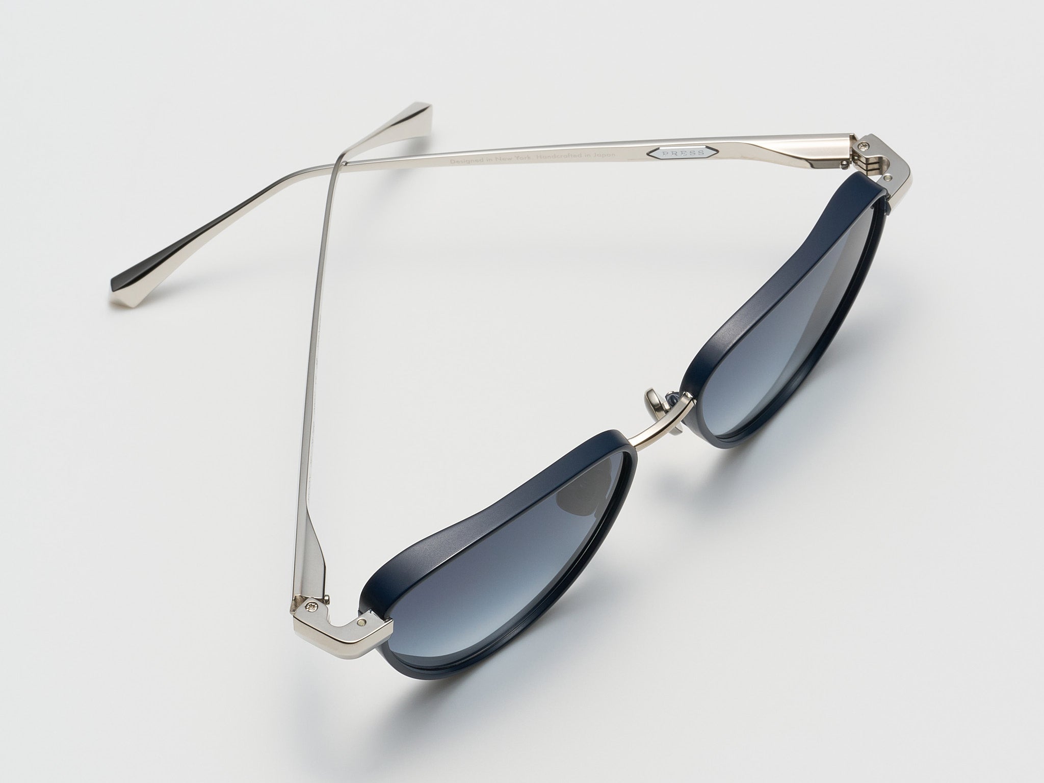 Moon Navy - DR011 #color_navy-dr011
