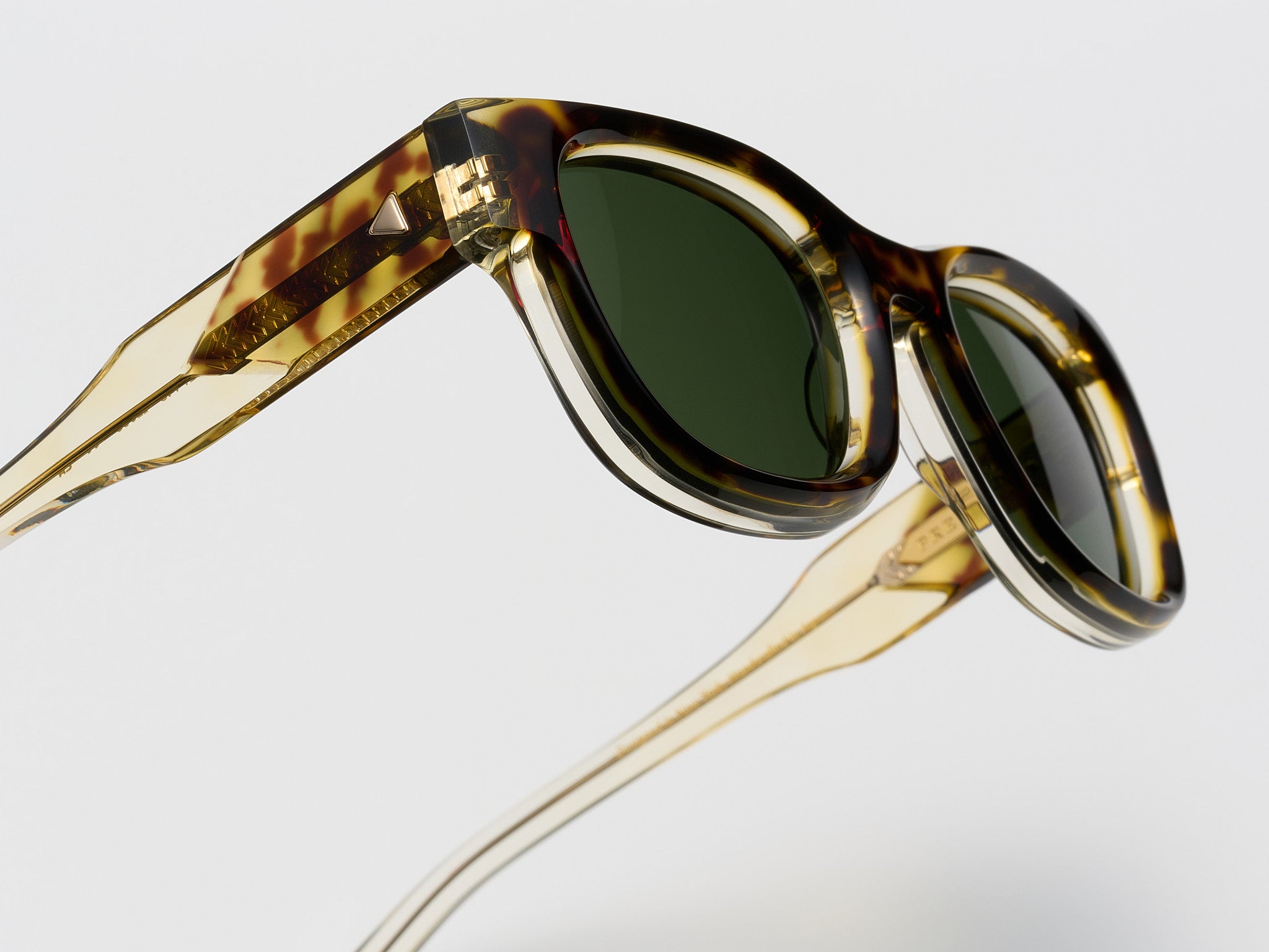 Presidente Champagne Poetry - LE003 #color_champagne-poetry-le003