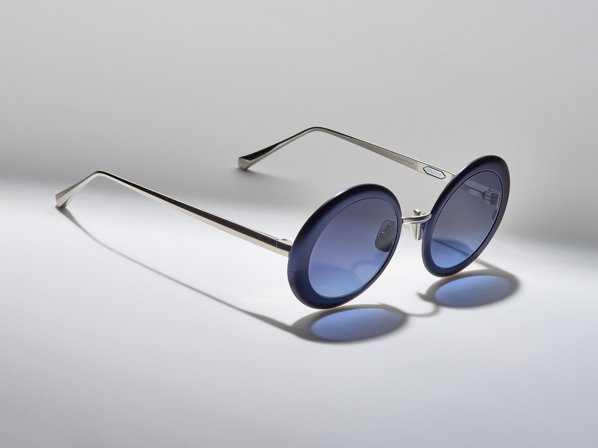 Roadster Navy / Platinum - ST001 #color_navy-platinum-st001