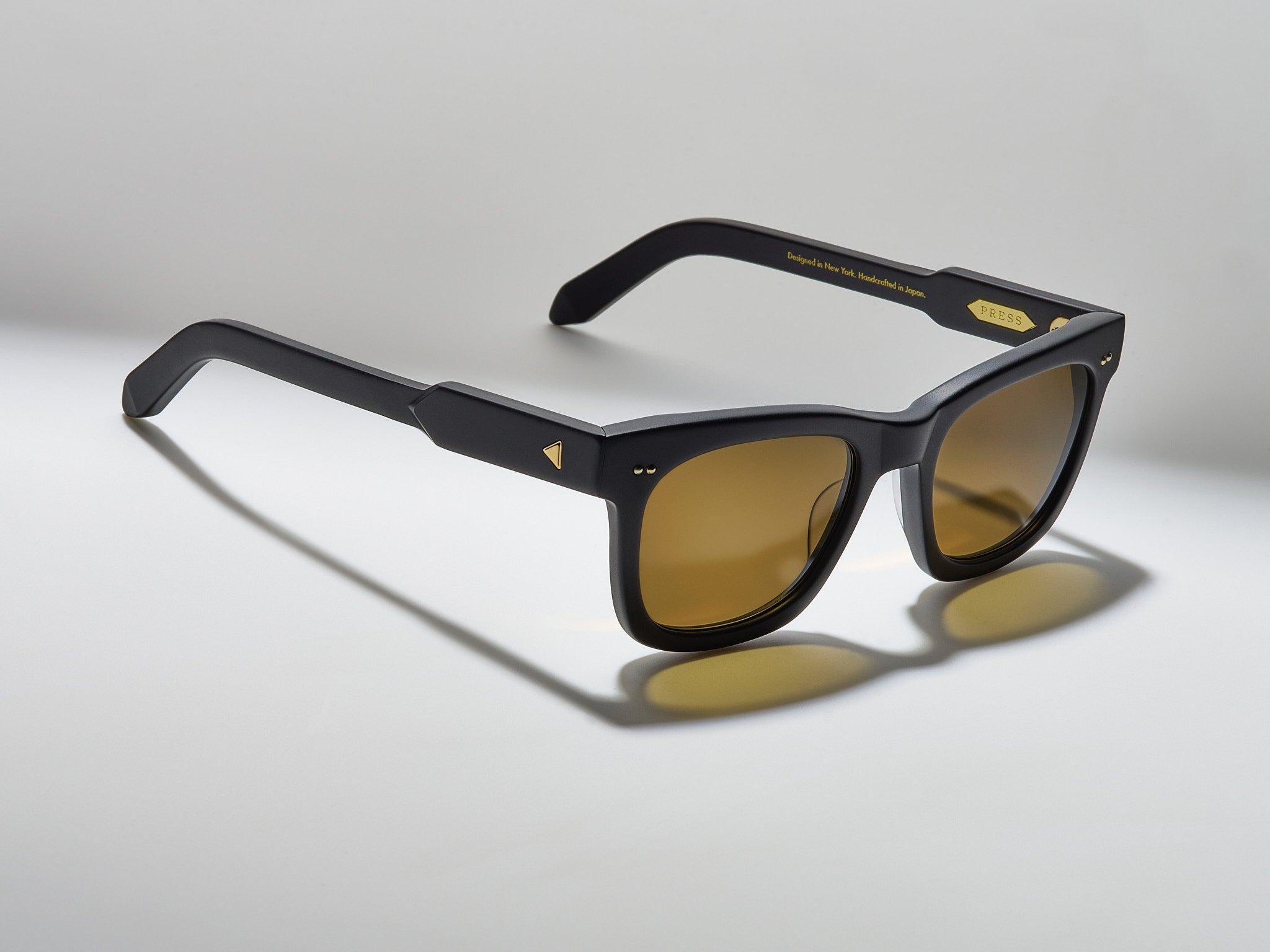 The Candy Man Matte Black / Gold - TI001 #color_matte-black-gold-ti001
