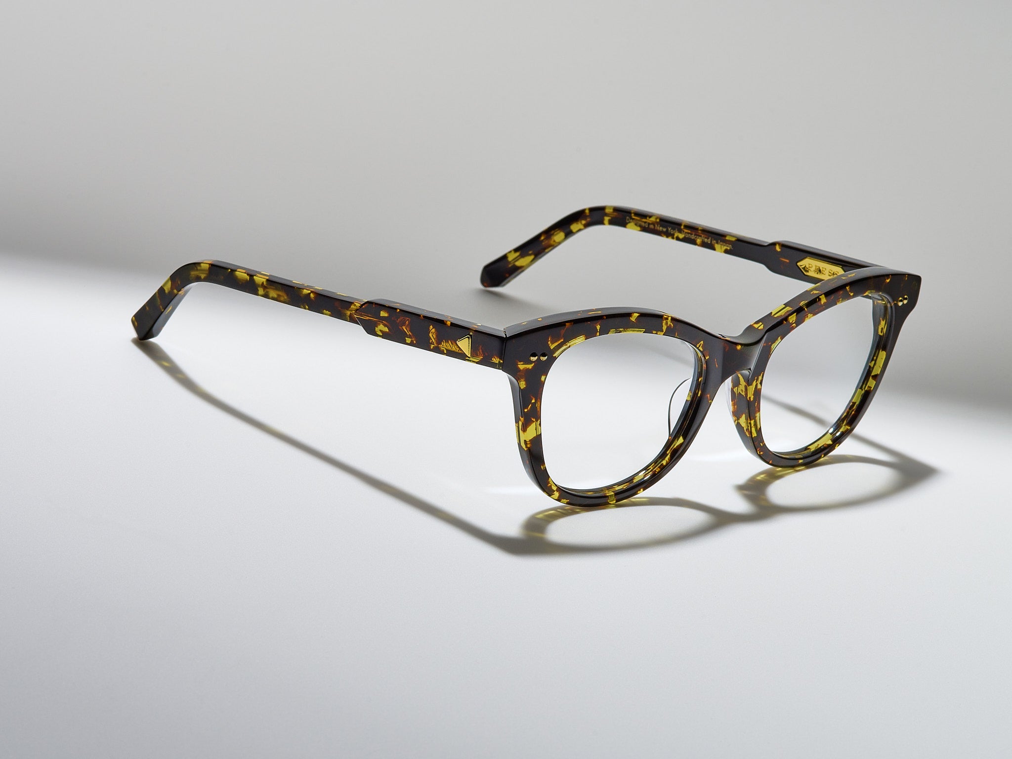 The Charade Optical Tokyo Tortoise / Gold - TI004 #color_tokyo-tortoise-gold-ti004