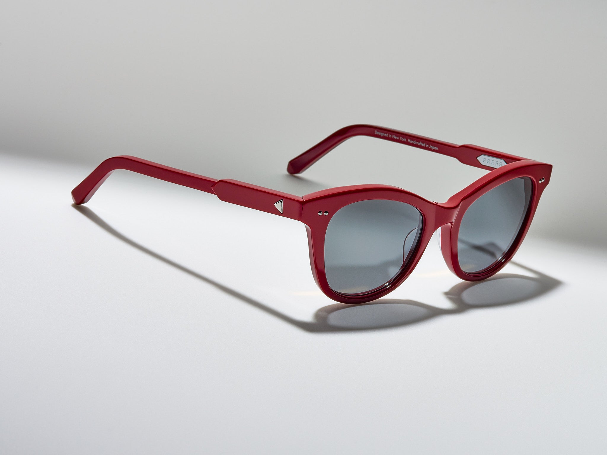 The Charade Red / Silver - TI007 #color_red-silver-ti007