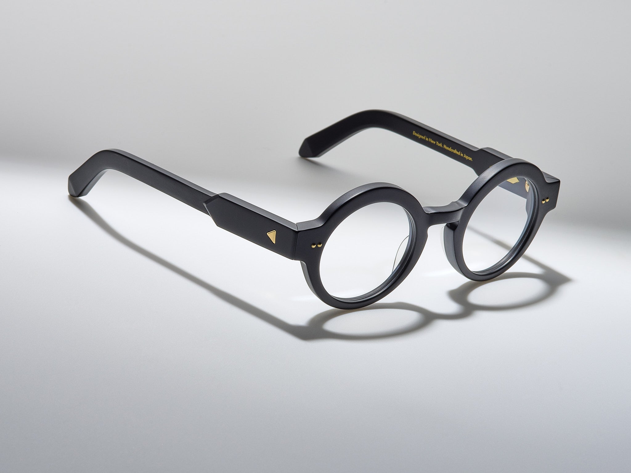 The Chic Optical Matte Black / Gold - TI001 #color_matte-black-gold-ti001