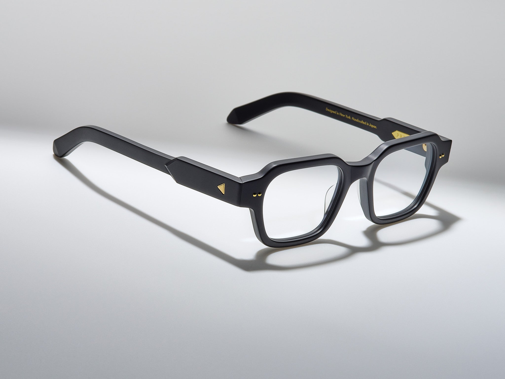 The Face Optical Matte Black / Gold - TI001 #color_matte-black-gold-ti001