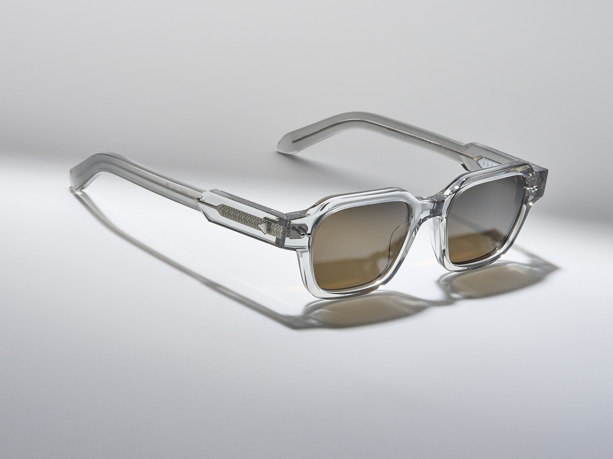 The Face Smoke Crystal / Silver - TI009 #color_smoke-crystal-silver-ti009
