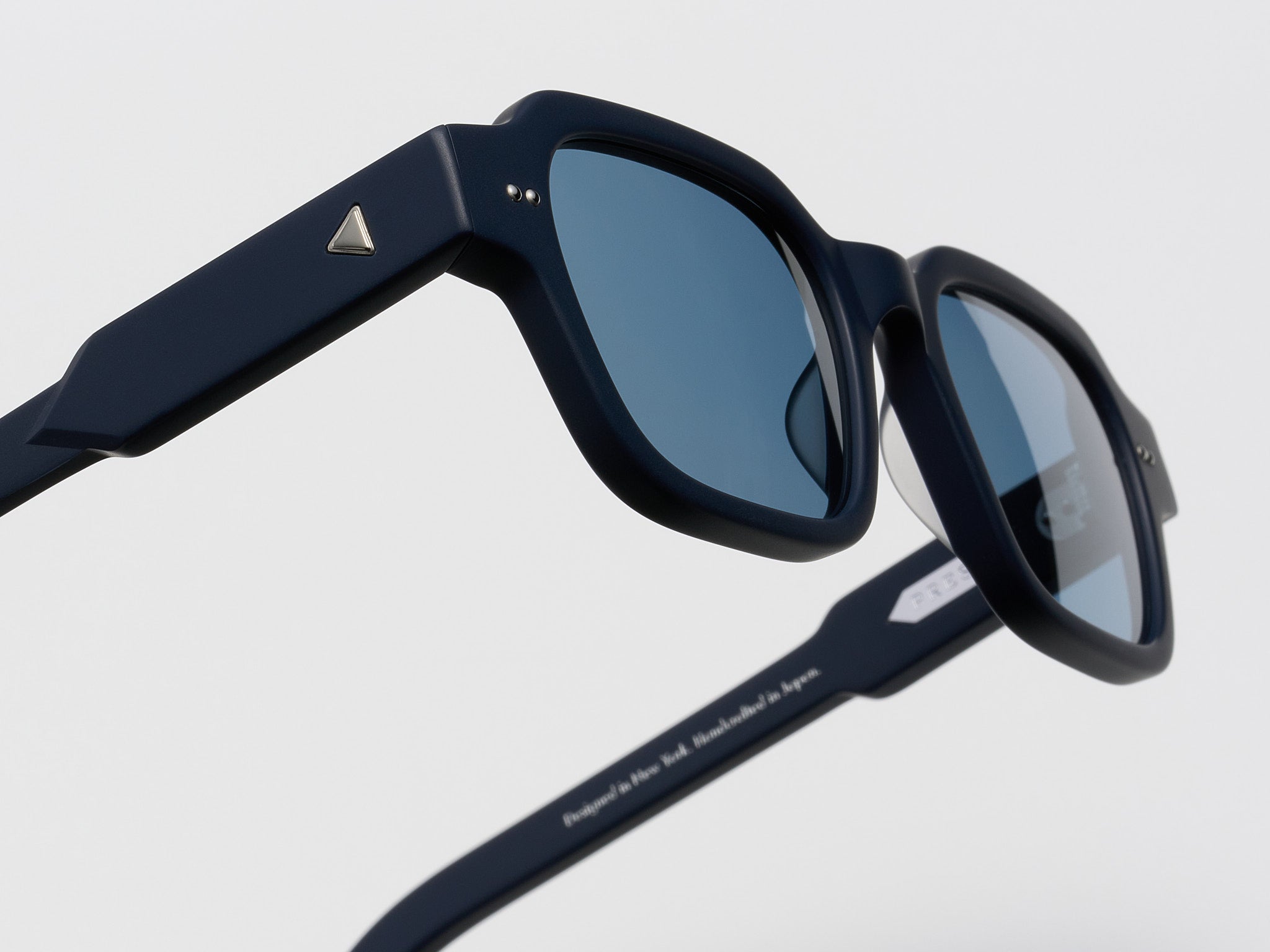 The Face Matte Navy / Silver - TI014 #color_matte-navy-silver-ti014