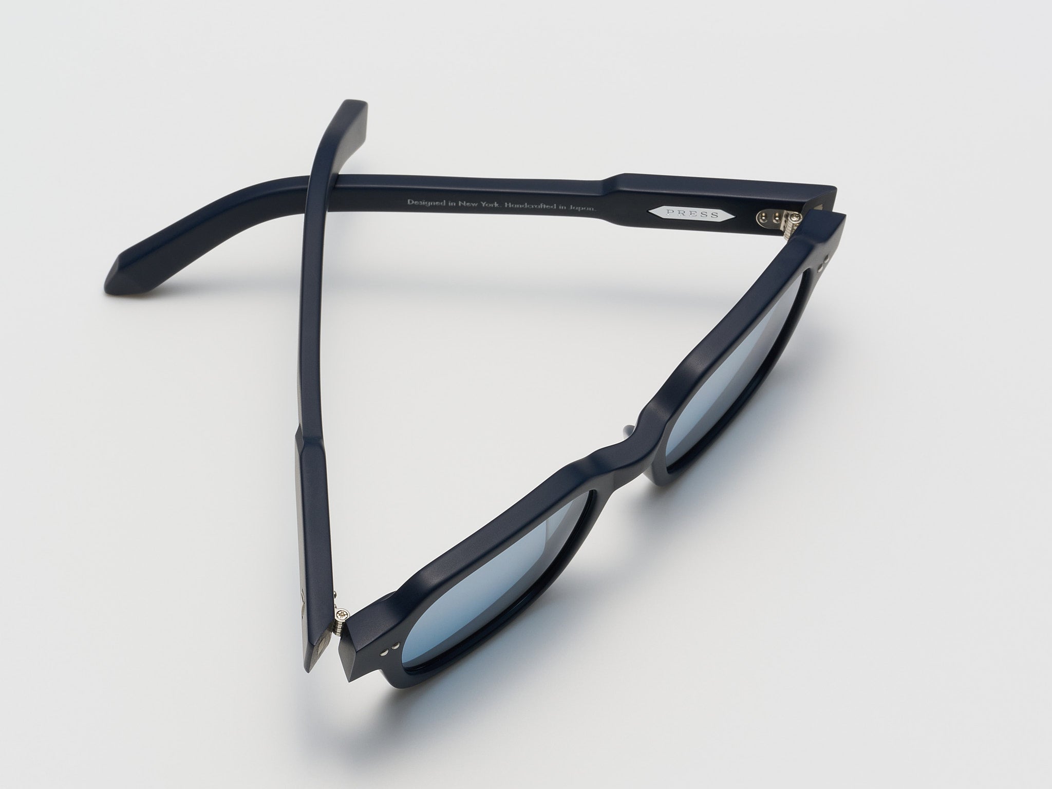 The Face Matte Navy / Silver - TI014 #color_matte-navy-silver-ti014