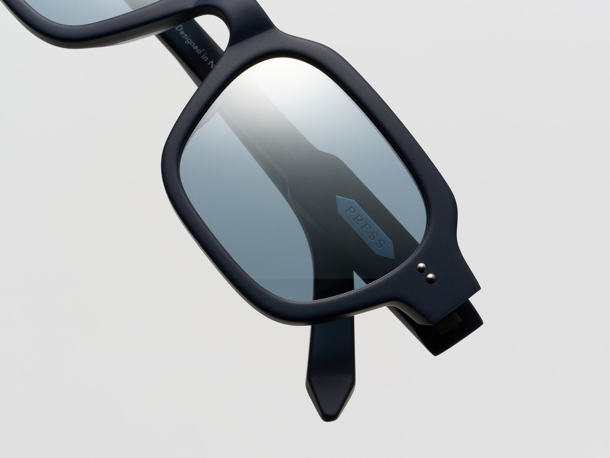 The Face Matte Navy / Silver - TI014 #color_matte-navy-silver-ti014