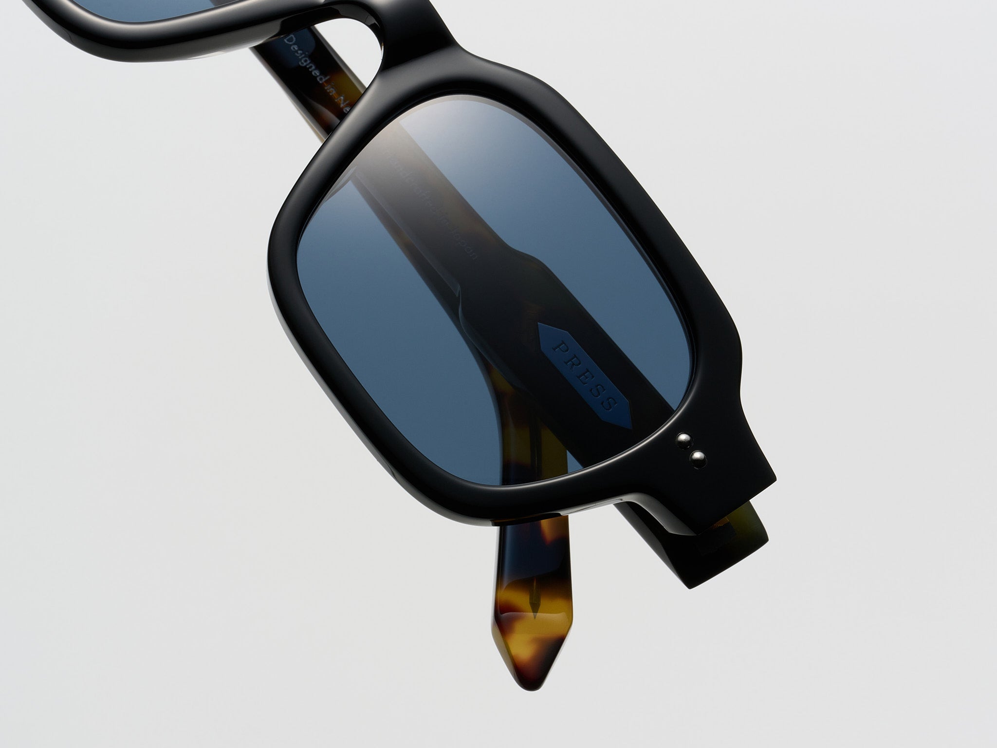The Face Black Tortoise / Silver - TI015 #color_black-tortoise-silver-ti015