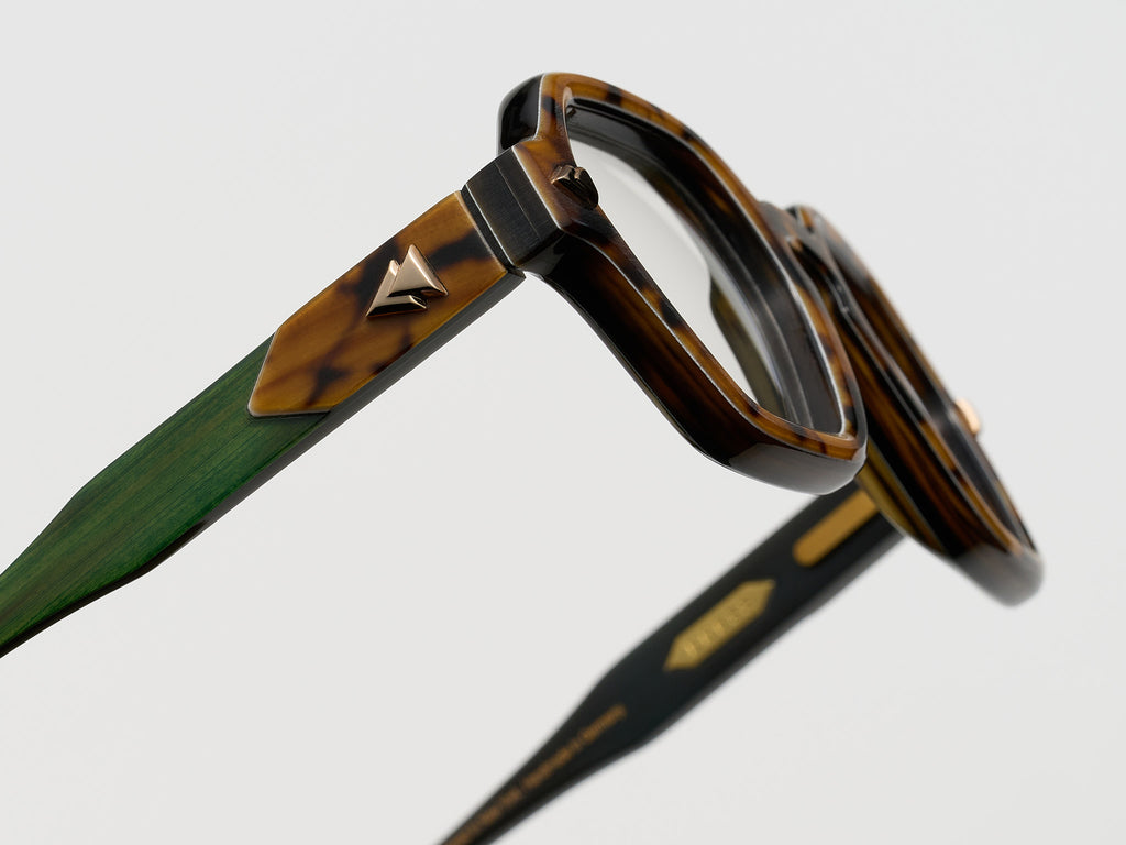 Birth Horn Spotty Tortoise / Hunter - JP028 #color_spotty-tortoise-hunter-jp028