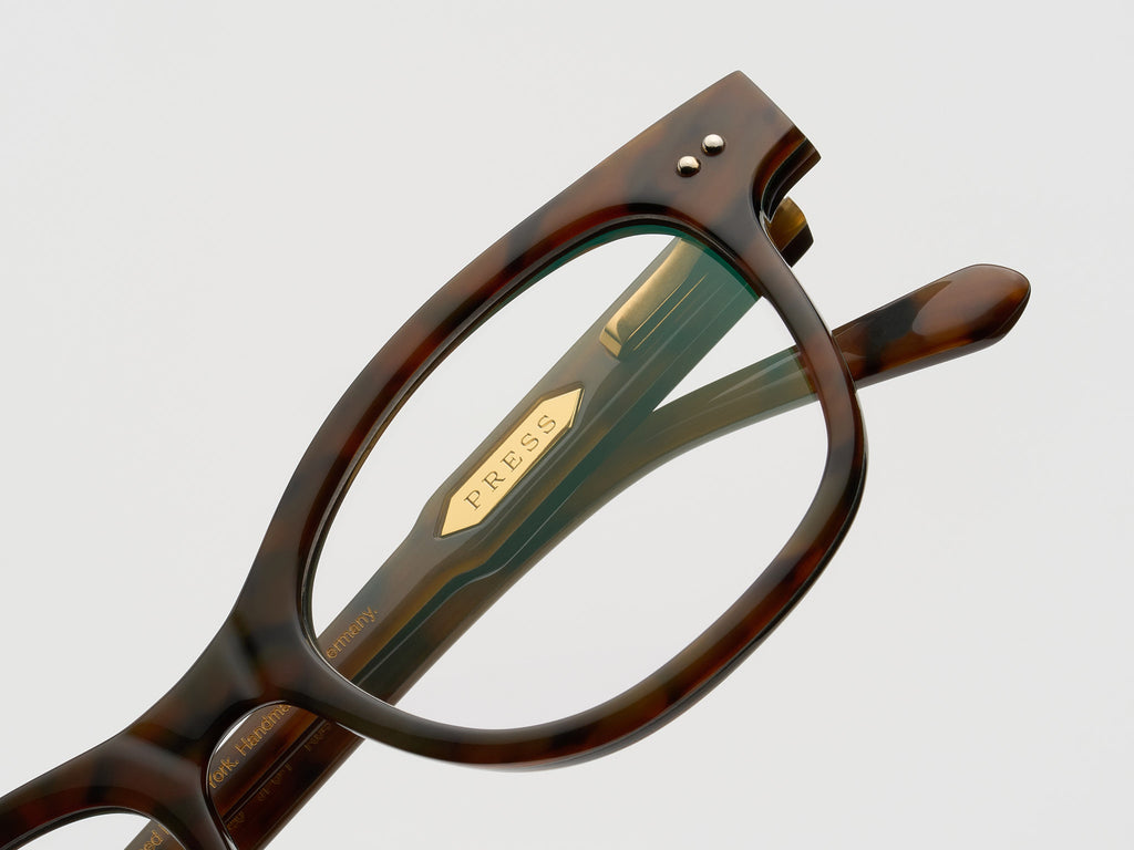 The Bribe Horn Tortoise Stack - JP006 #color_tortoise-stack-jp006