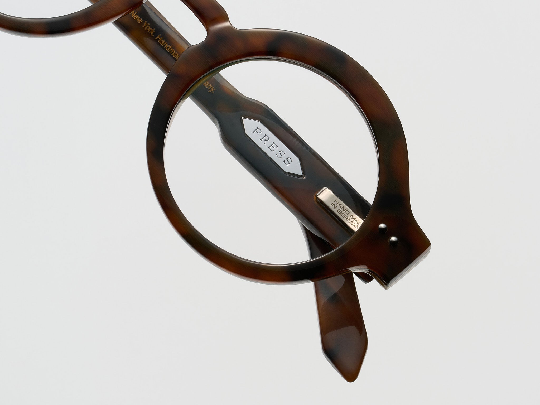 The Chic Horn Tortoise Stack - JP006 #color_tortoise-stack-jp006