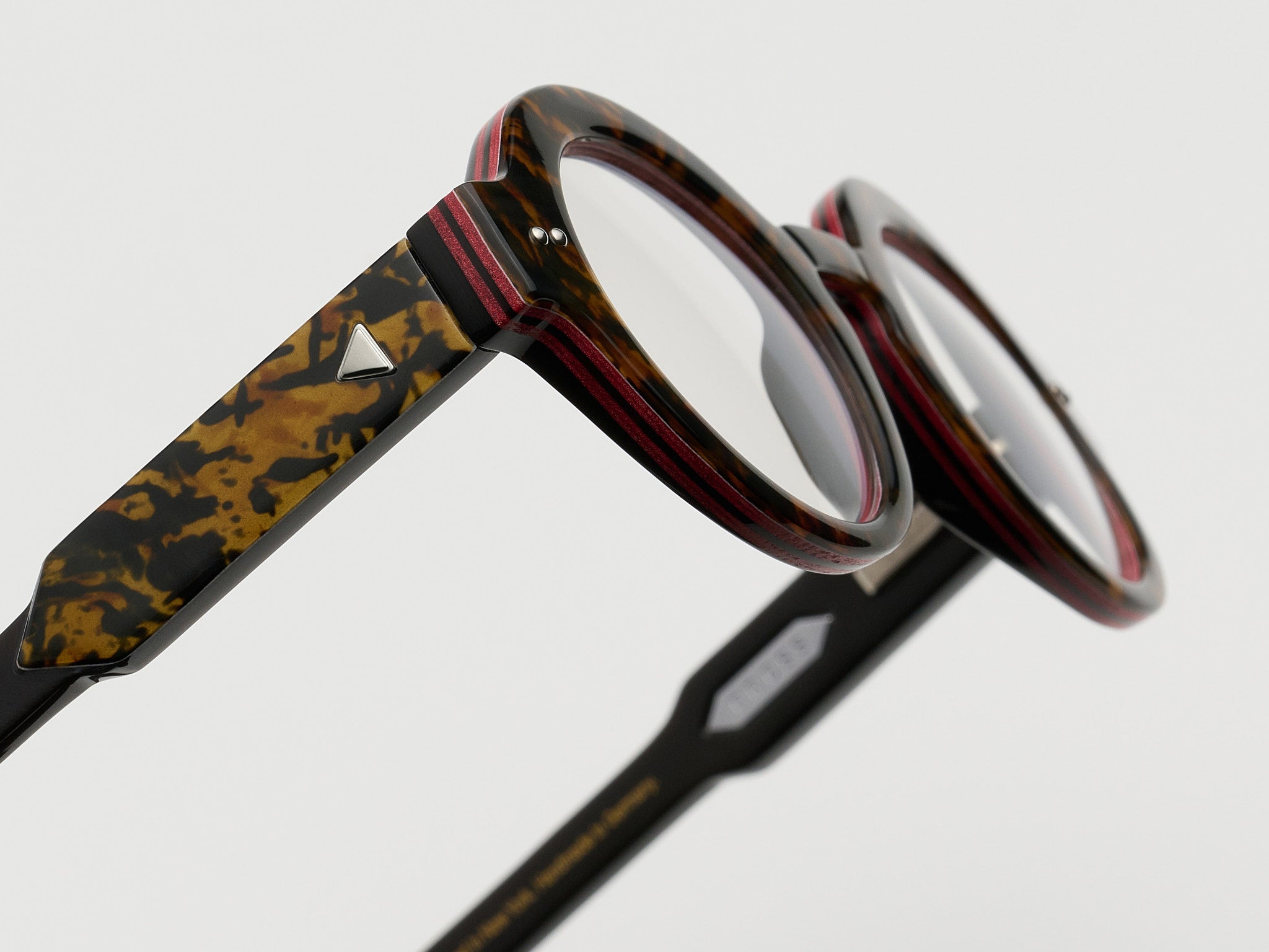 The Chic Horn Testudo Stack - JP038 #color_testudo-stack-jp038