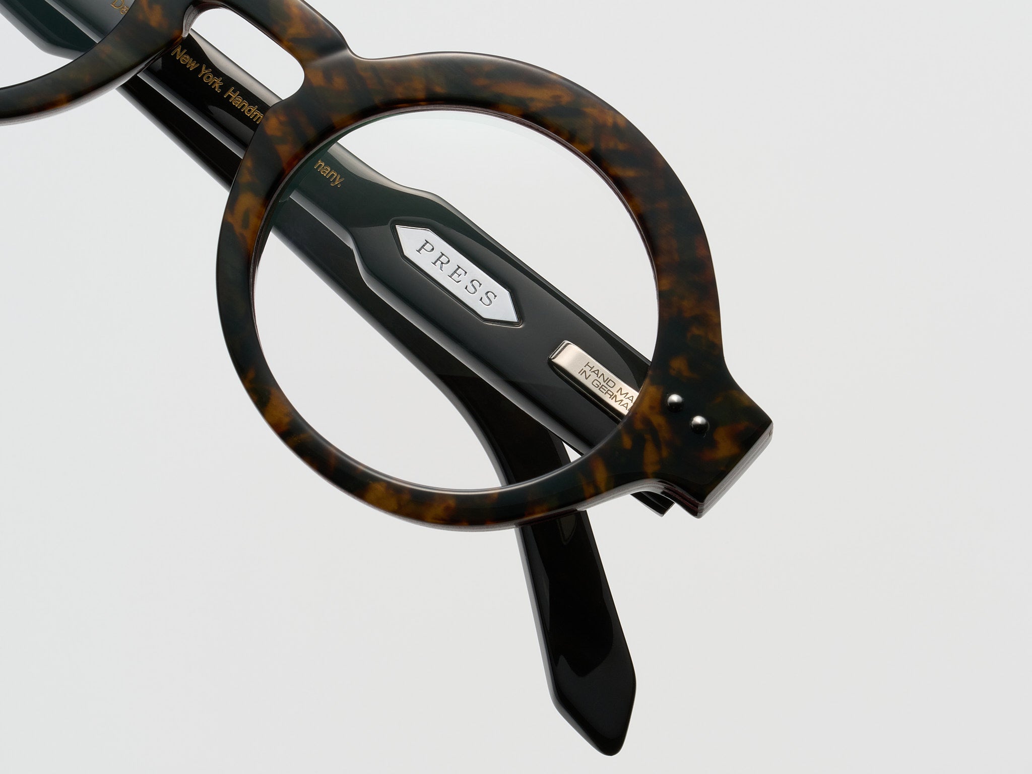 The Chic Horn Testudo Stack - JP038 #color_testudo-stack-jp038