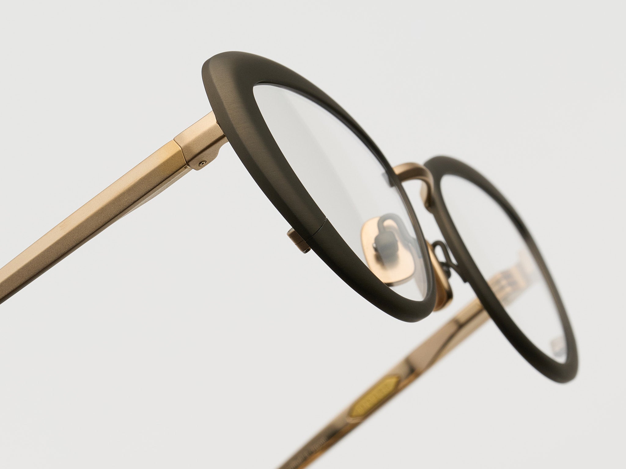 Charger Optical Antique Gold / Gold - ST002 #color_antique-gold-gold-st002