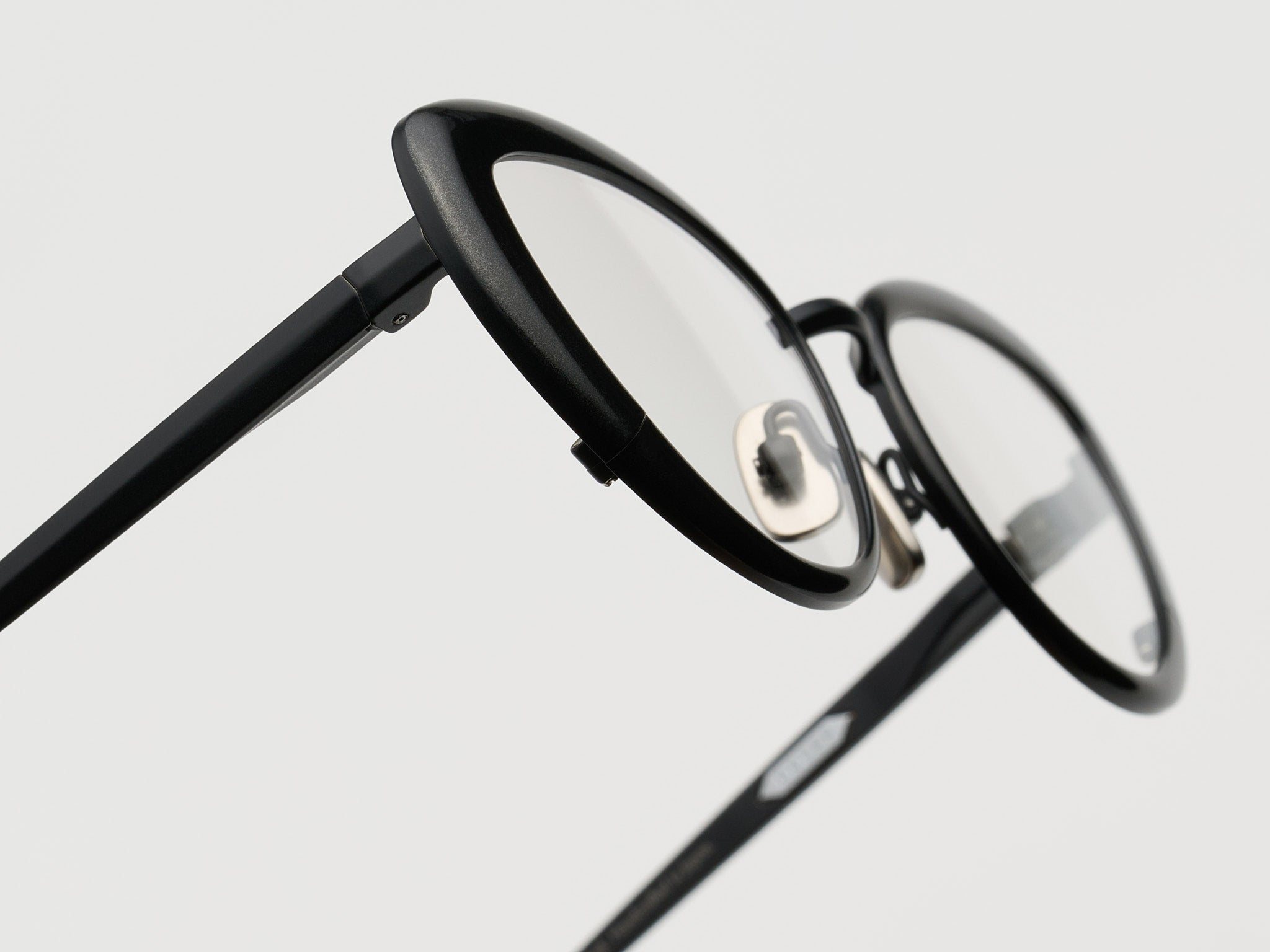 Charger Optical Liquid Black - ST020 #color_liquid-black-st020