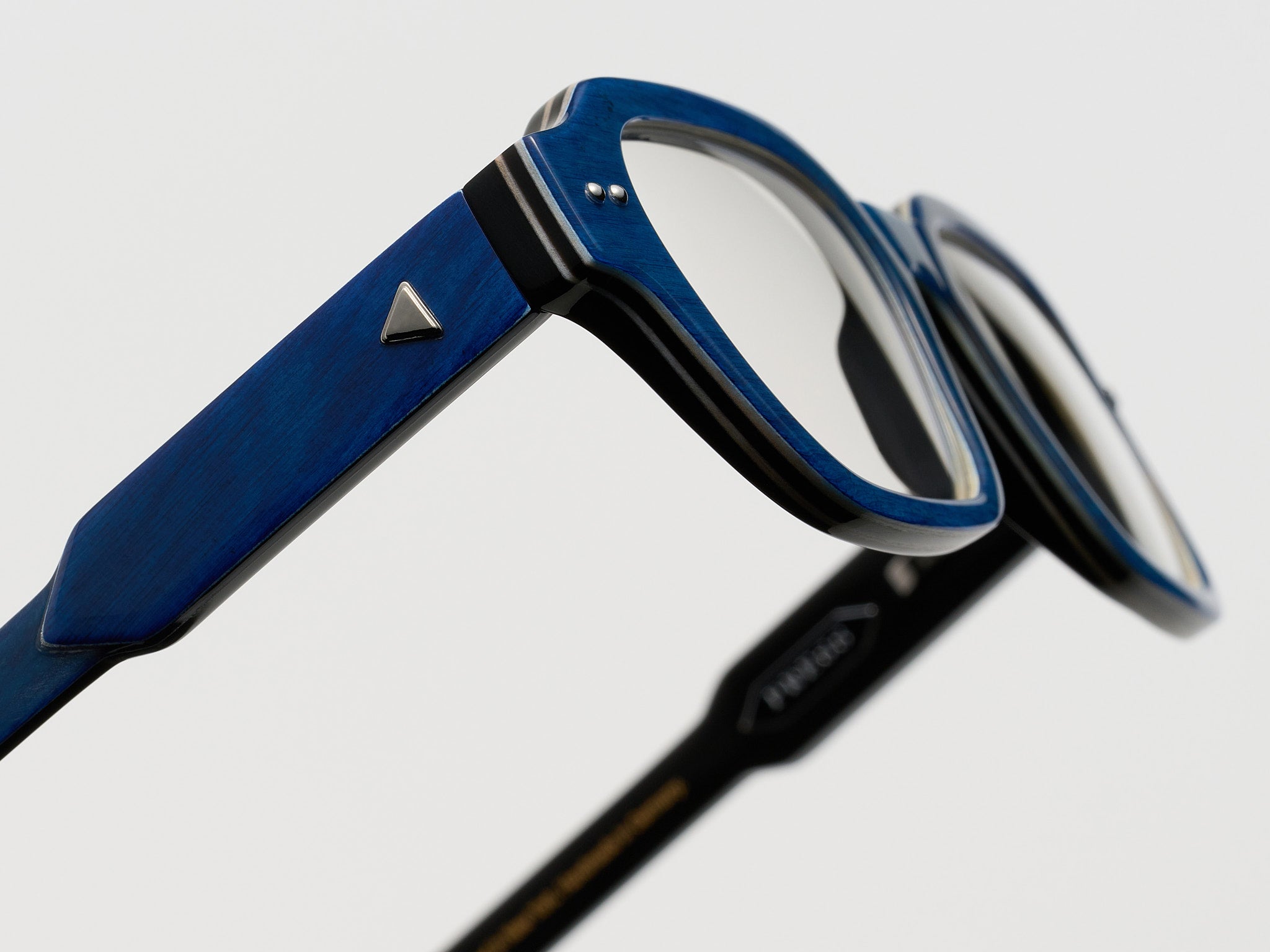 The Face Horn Blue Stack - JP005 #color_blue-stack-jp005