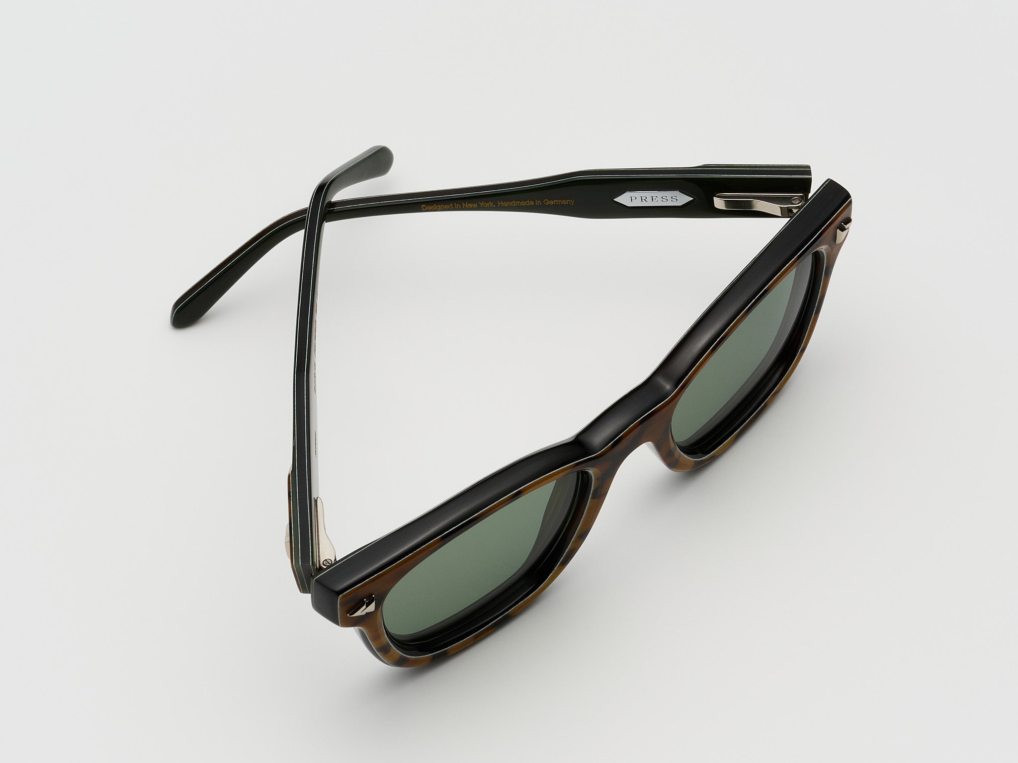 Horses Horn Spotty Tortoise / Hunter - JP028 #color_spotty-tortoise-hunter-jp028