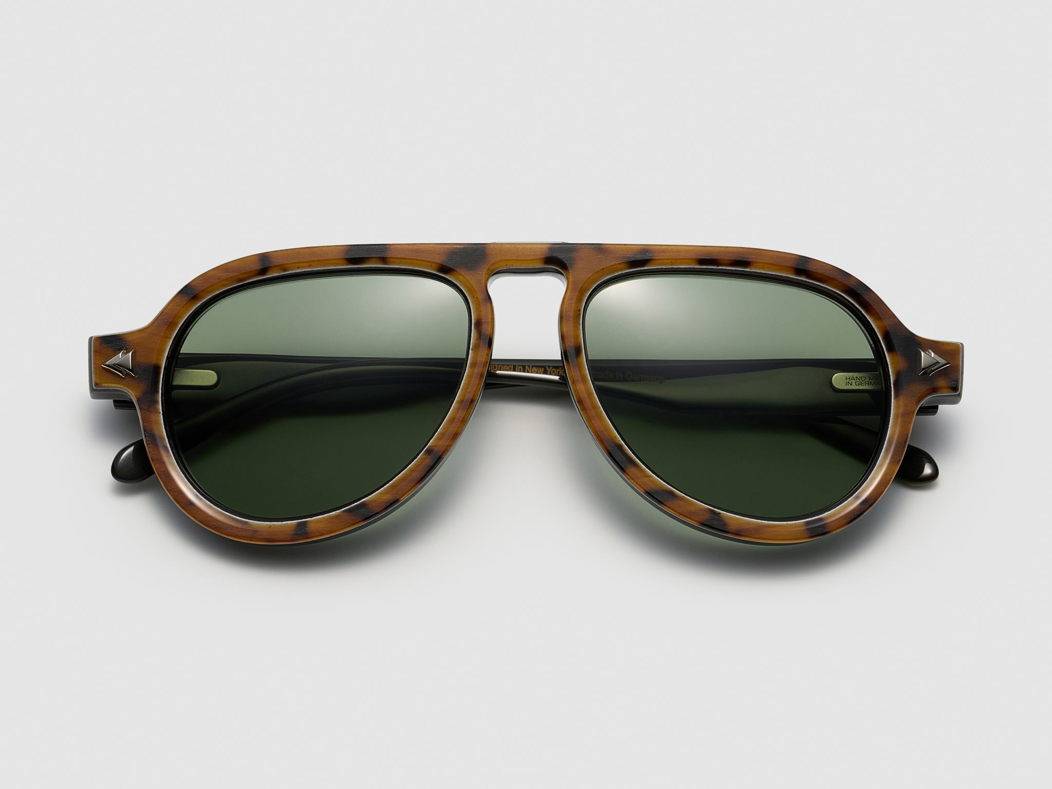 Harlem Square Horn Spotty Tortoise / Hunter - JP028 #color_spotty-tortoise-hunter-jp028
