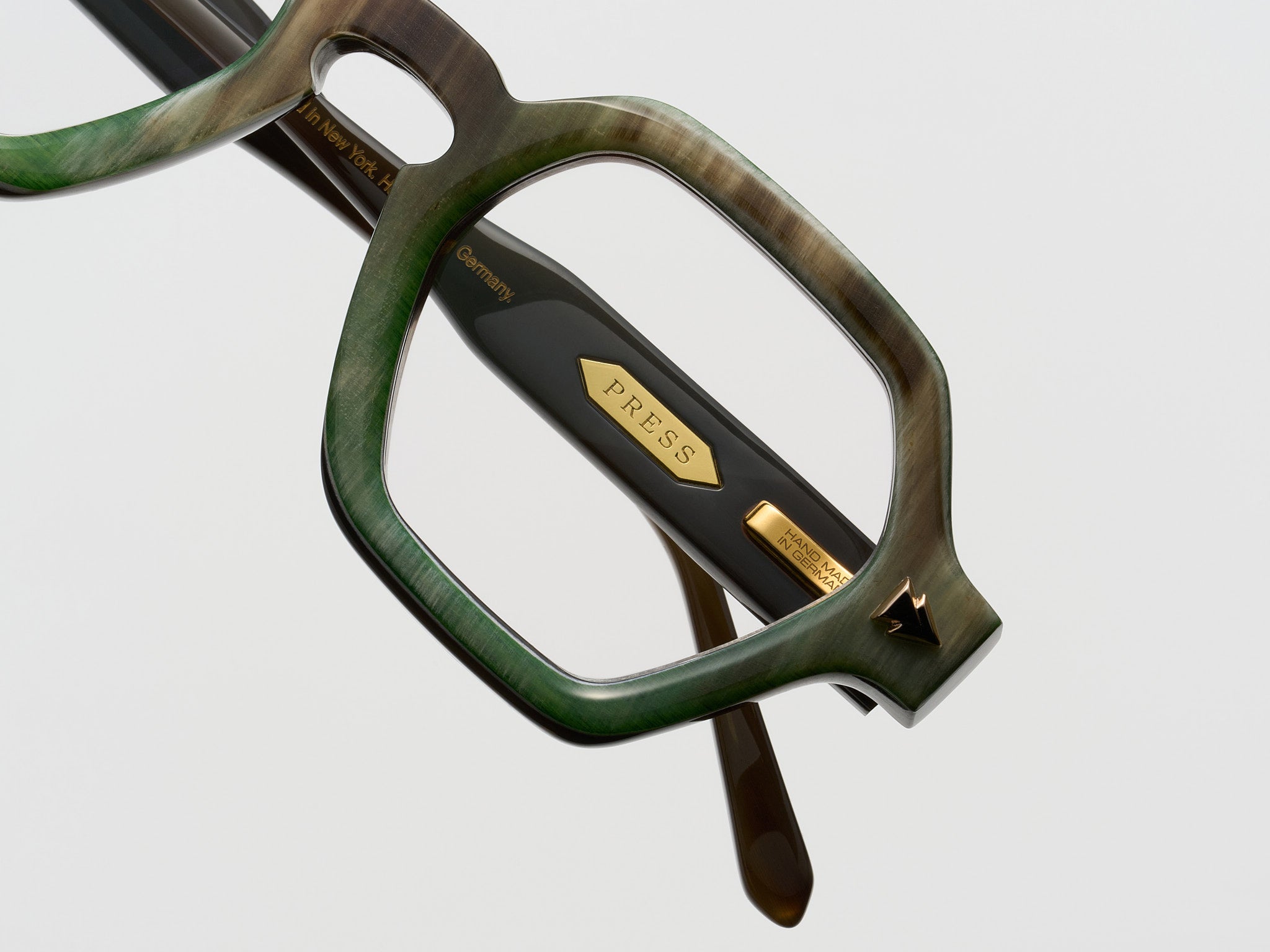 Birth Horn Optical Green Oak - JP035 #color_green-oak-jp035