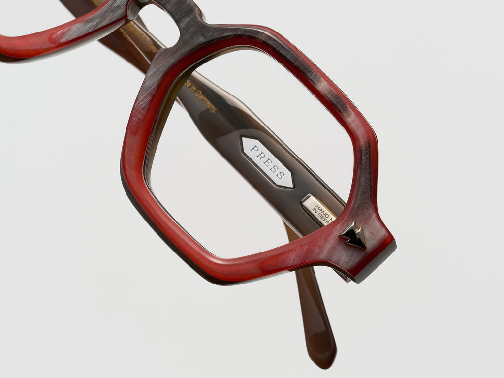 Birth Horn Optical Red Oak - JP036 #color_red-oak-jp036