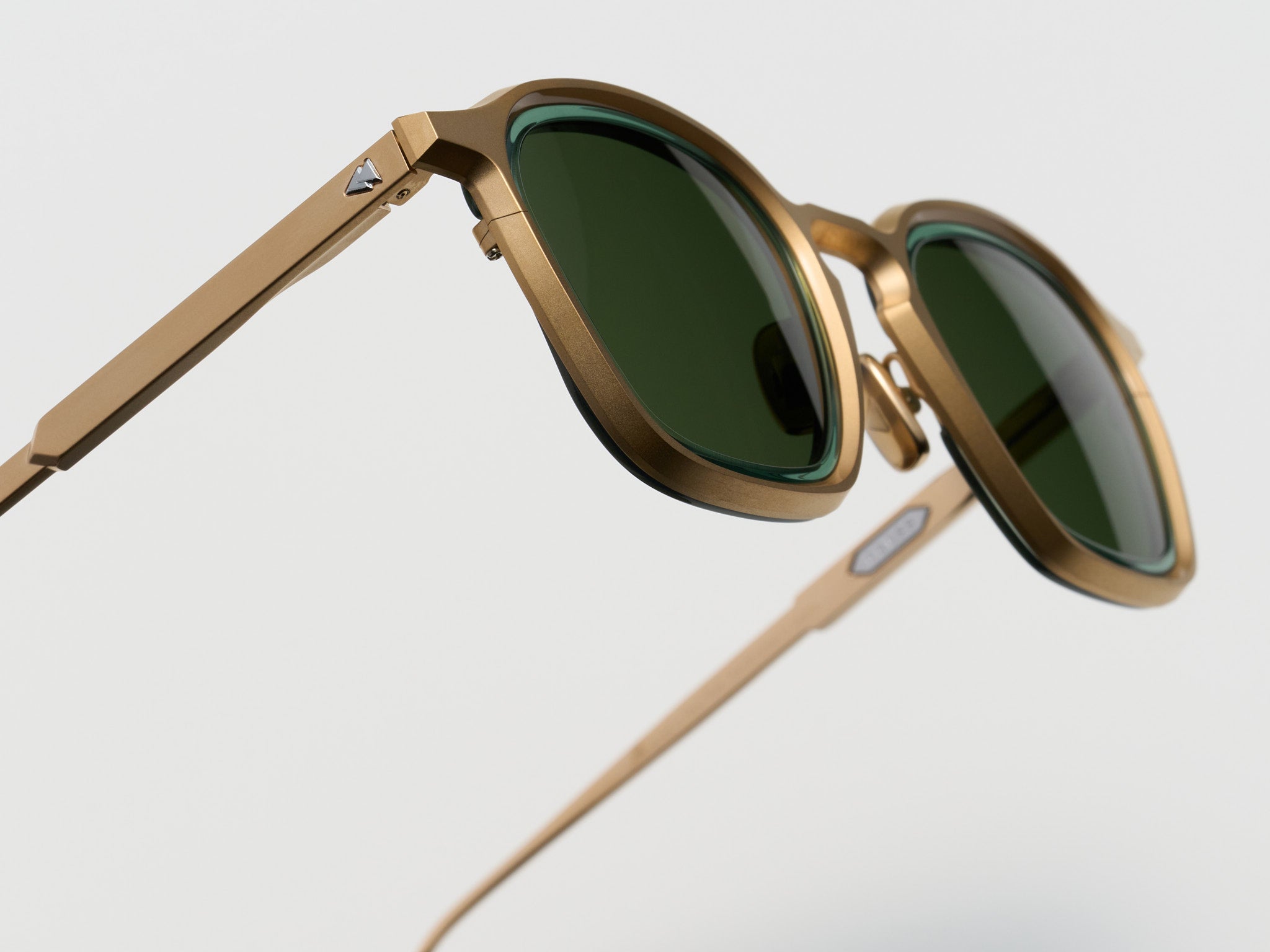 Chet Golden Moss - CA002 #color_golden-moss-ca002