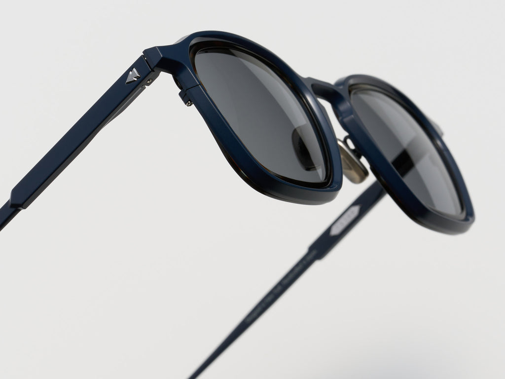 Chet Blue Noir - CA004 #color_blue-noir-ca004