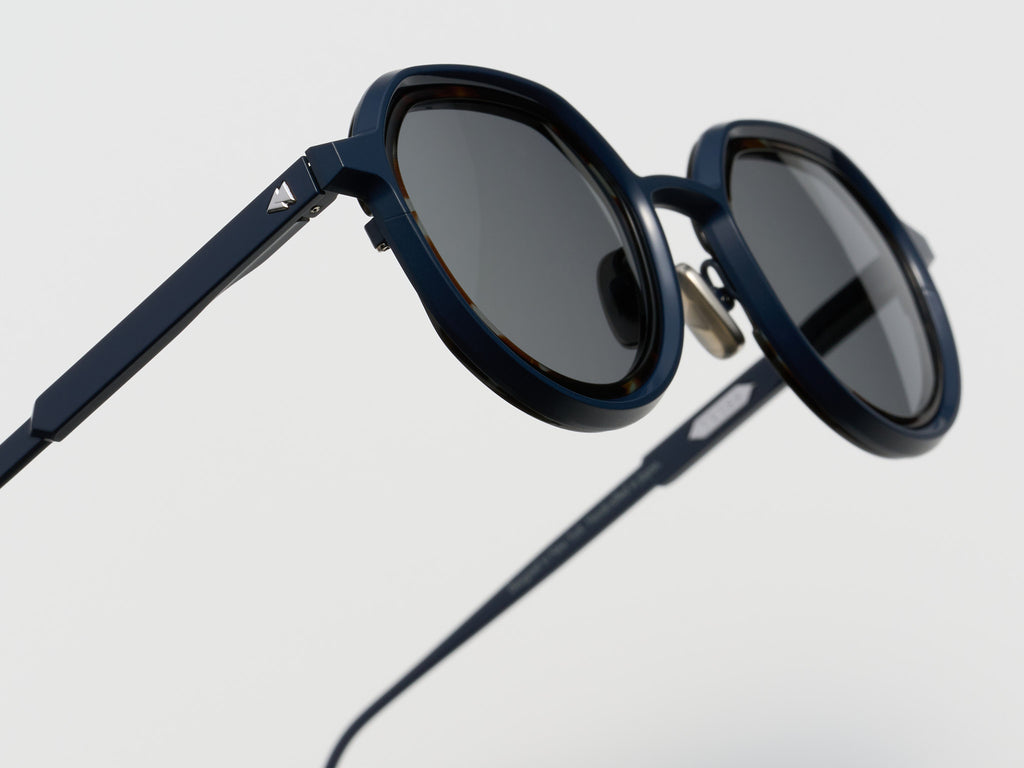 Diz Blue Noir - CA004 #color_blue-noir-ca004