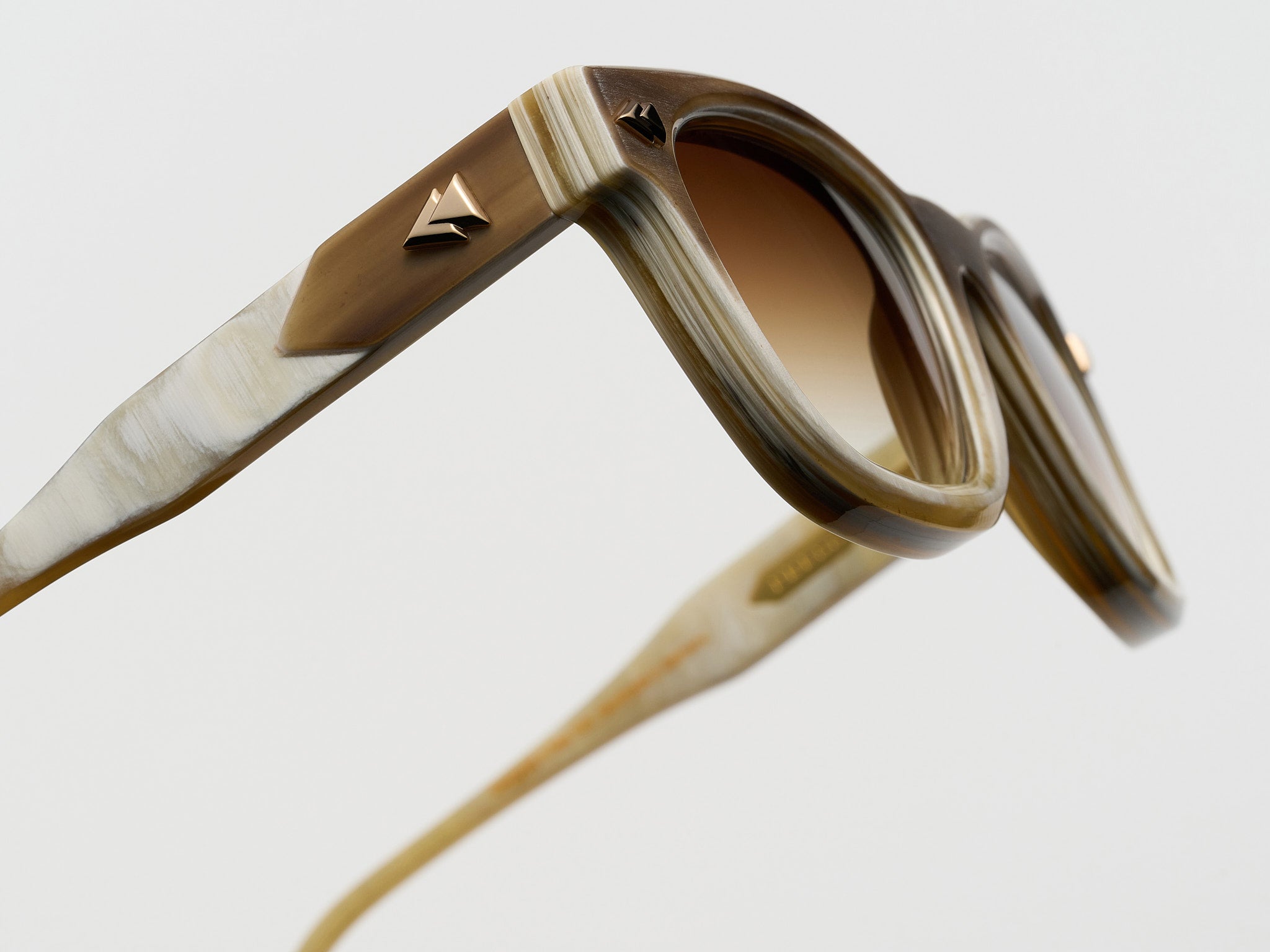 Horses Horn Natural Fade - JP026 #color_natural-fade-jp026