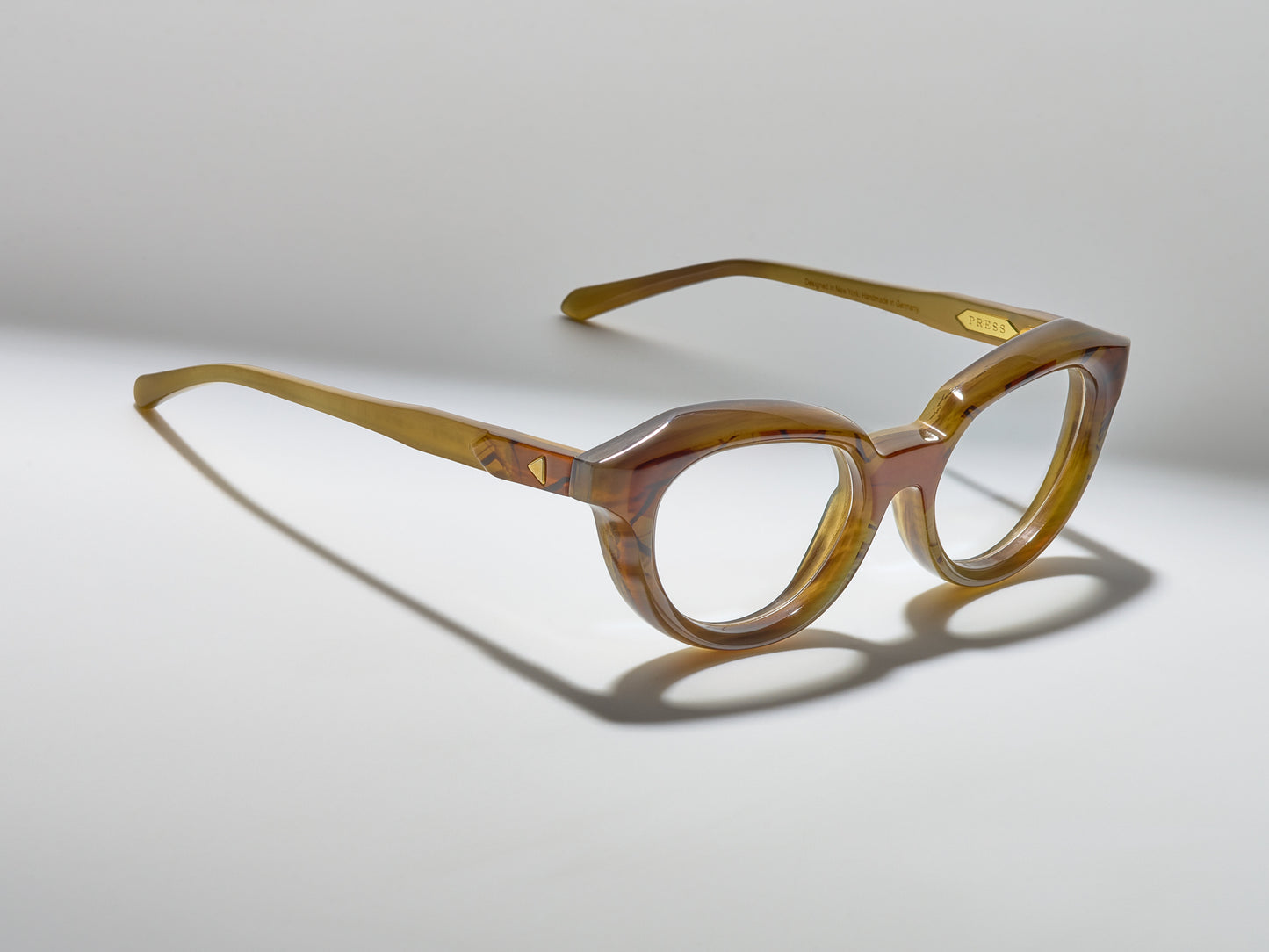 Infinity Horn Optical Light Tortoise #color_light-tortoise