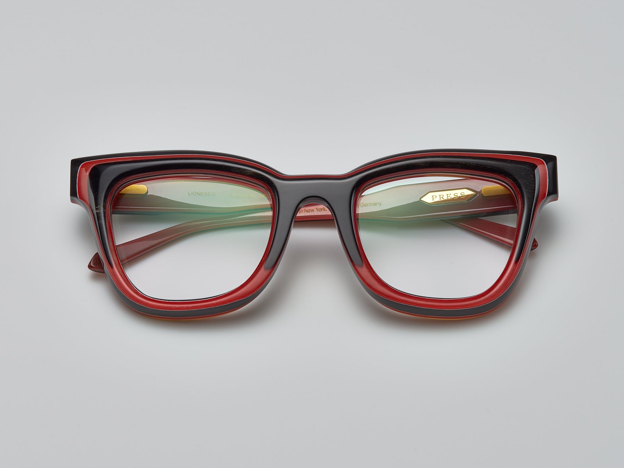 Lioness Horn Optical Black Red Fade 