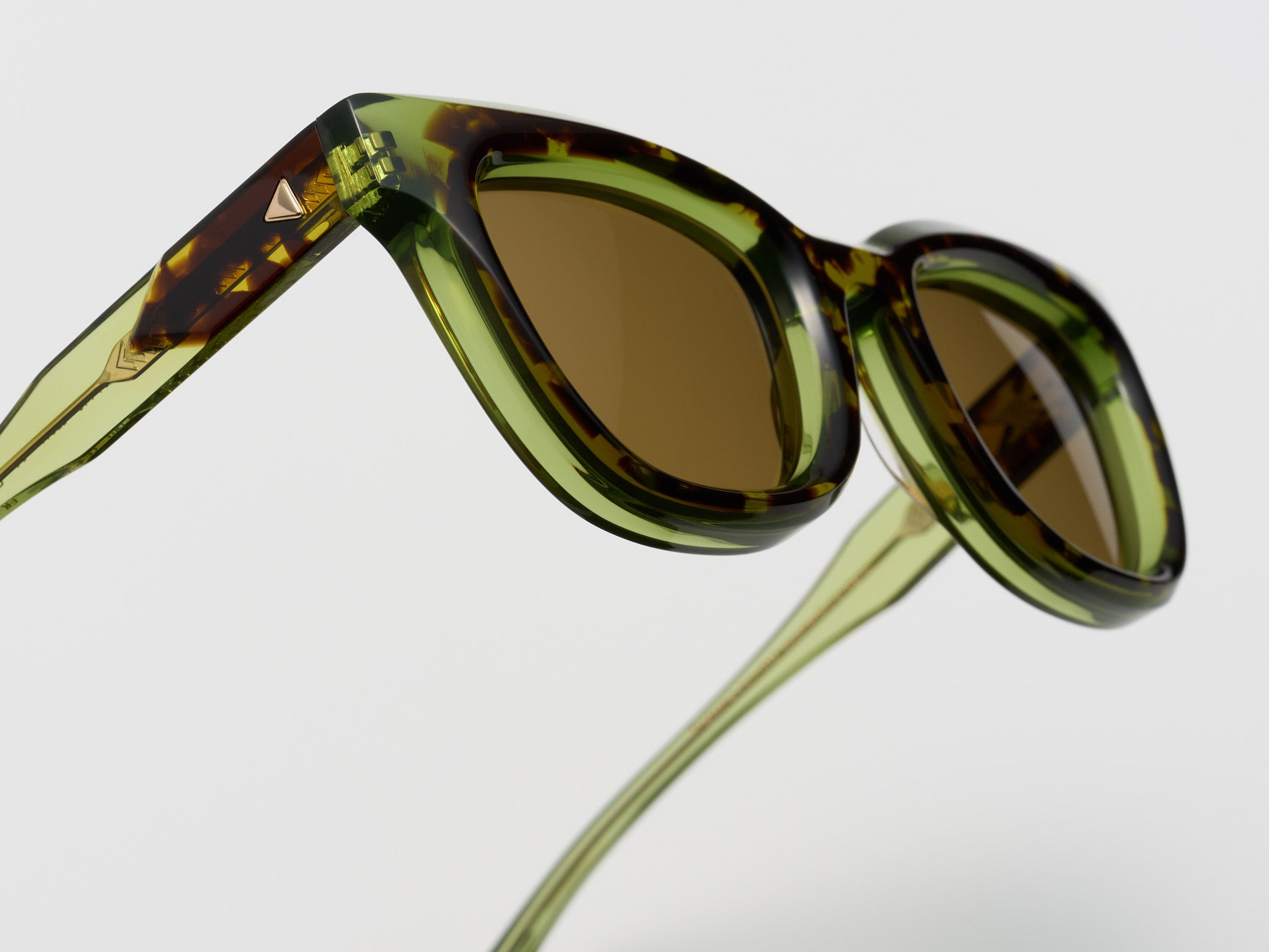 Lioness Green Tortoise - LE011 #color_green-tortoise-le011