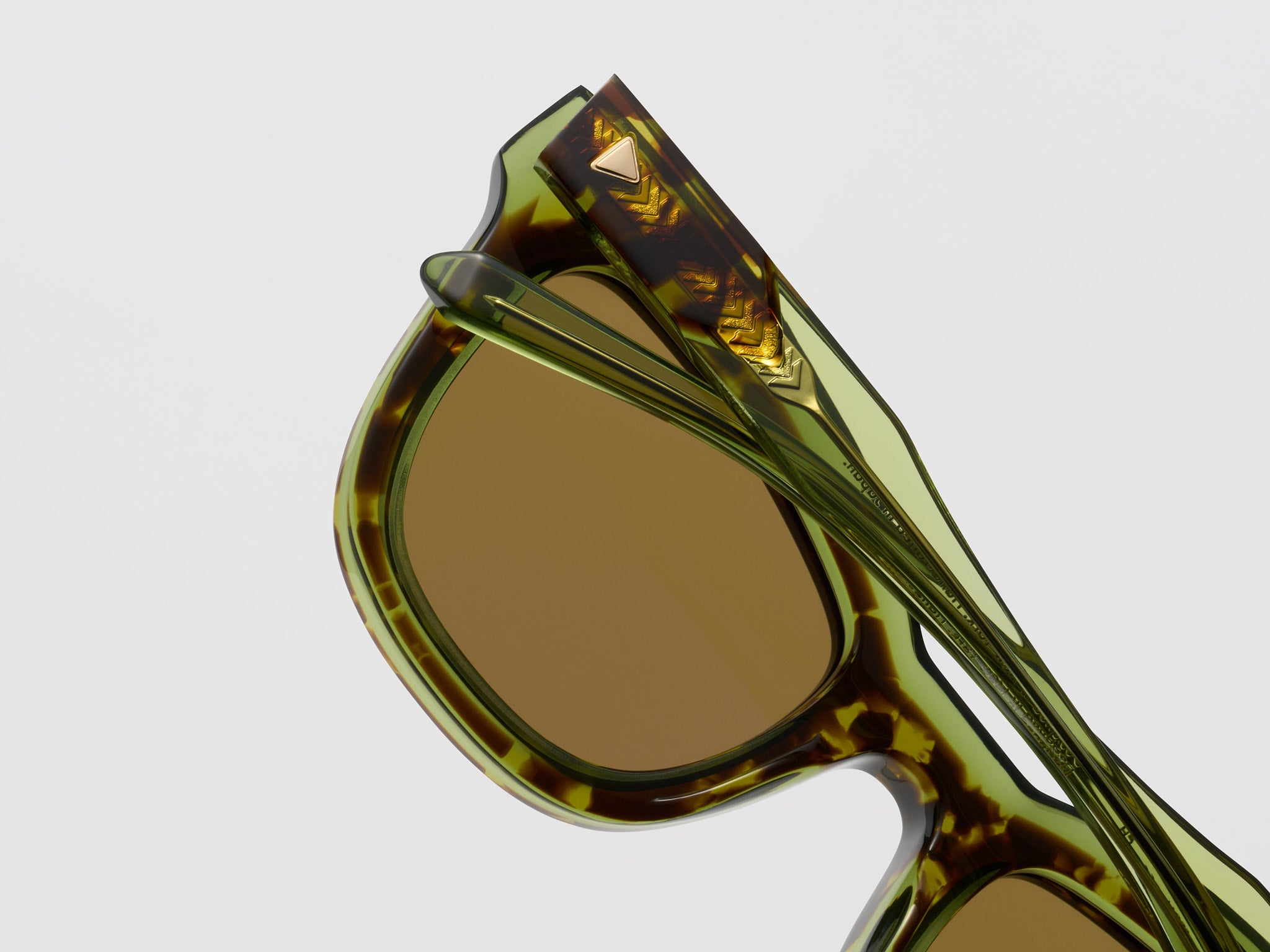 Lioness Green Tortoise - LE011 #color_green-tortoise-le011