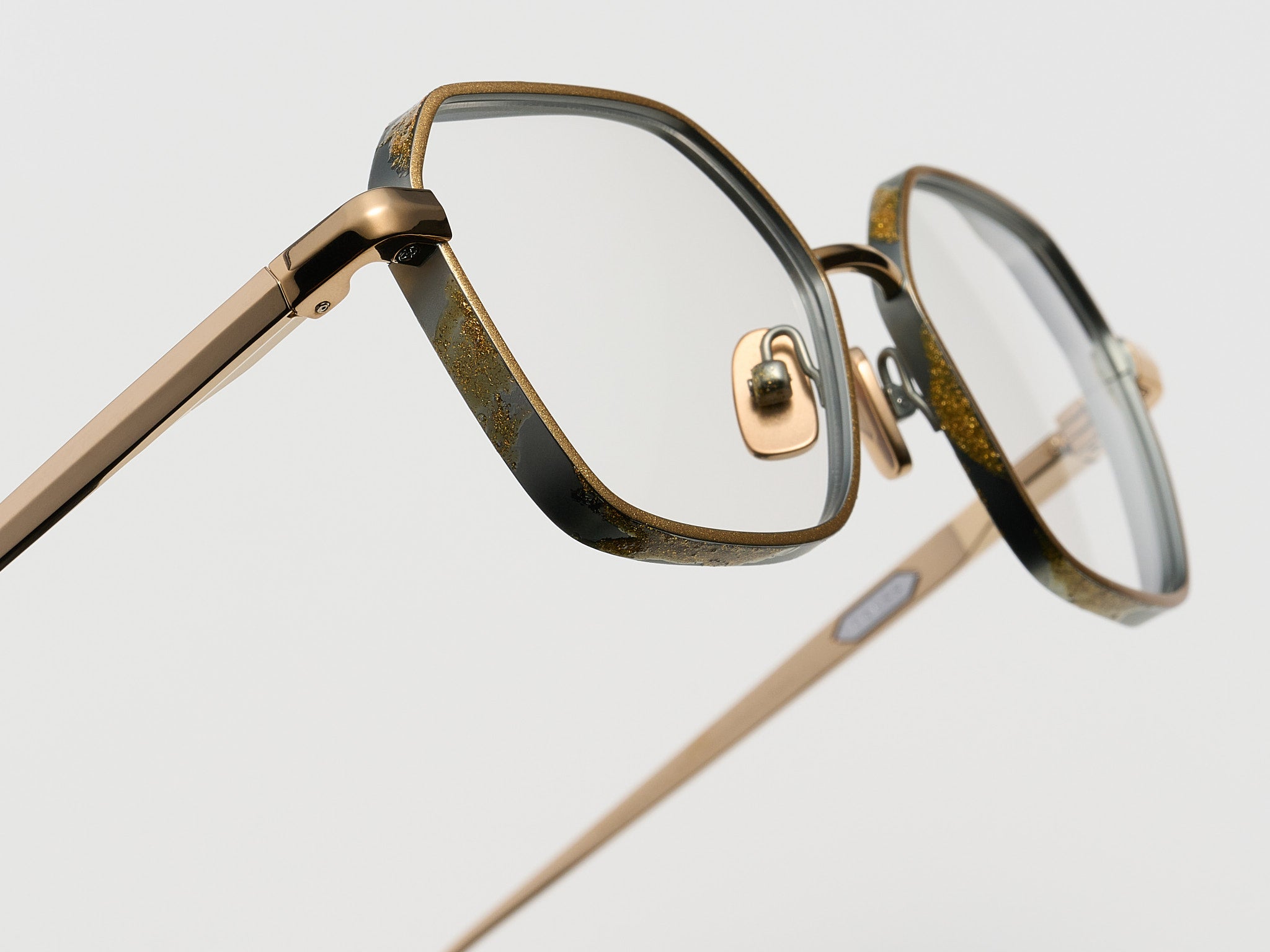 Love Gold Leaf Optical Nassau Gold Leaf - DR018 #color_nassau-gold-leaf-dr018