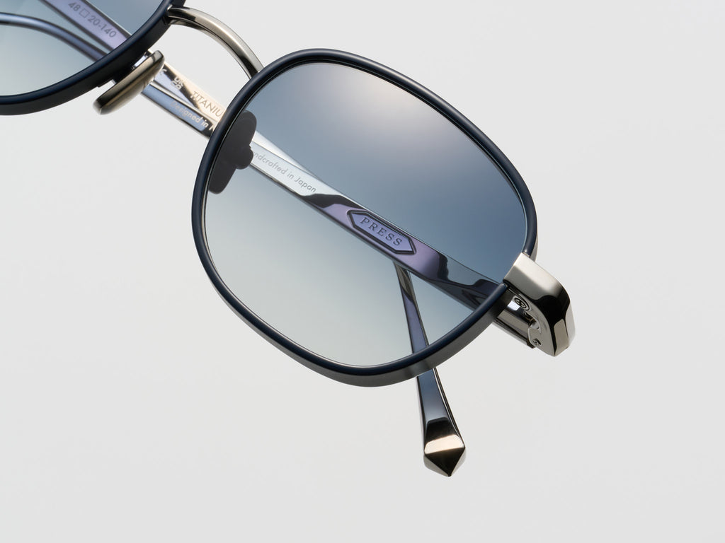 Mad Cap Navy - DR011 #color_navy-dr011