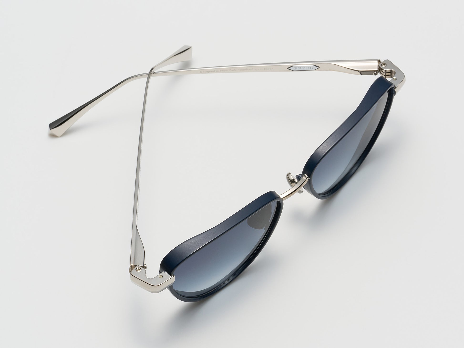 Moon Navy - DR011 #color_navy-dr011