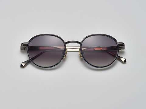 White Marble / Shiny Black - DR008