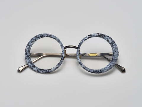 White Marble / Shiny Ruthenium - ST008