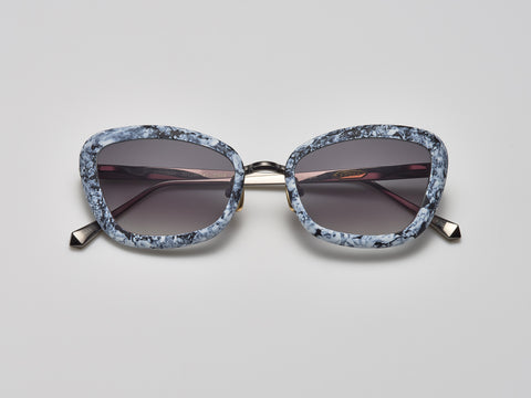 White Marble / Shiny Ruthenium - ST008
