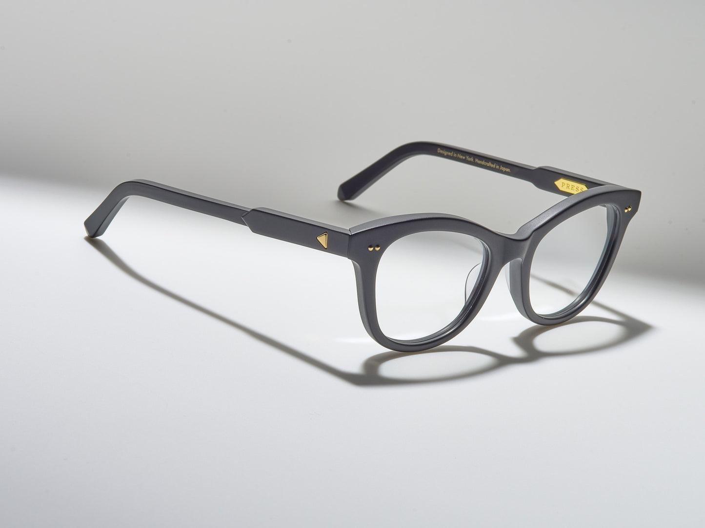 The Charade Optical Matte Black / Gold - TI001 #color_matte-black-gold-ti001