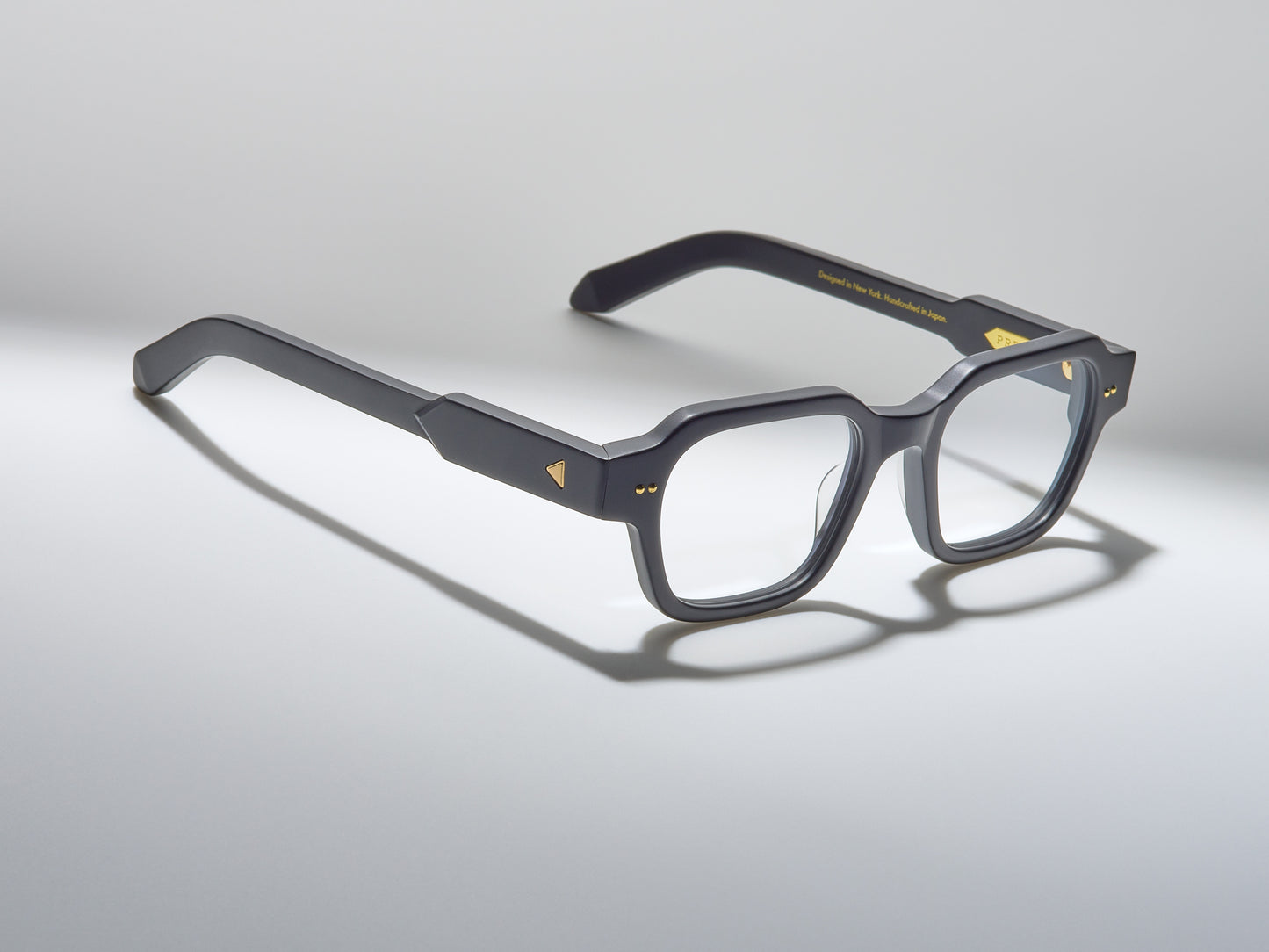 The Face Optical Matte Black / Gold - TI001 #color_matte-black-gold-ti001