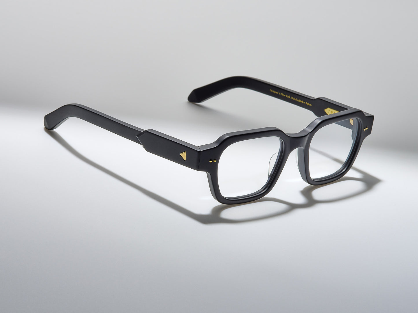 The Face Optical Matte Black / Gold - TI001 #color_matte-black-gold-ti001