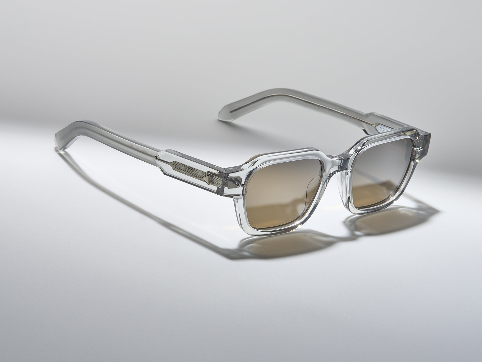 The Face Smoke Crystal / Silver - TI009 #color_smoke-crystal-silver-ti009