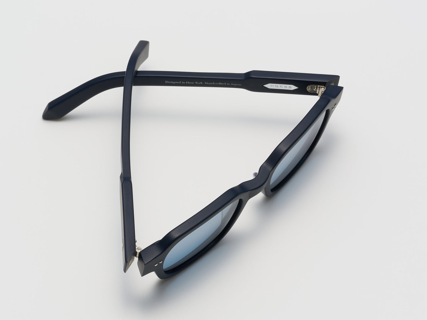 The Face Matte Navy / Silver - TI014 #color_matte-navy-silver-ti014
