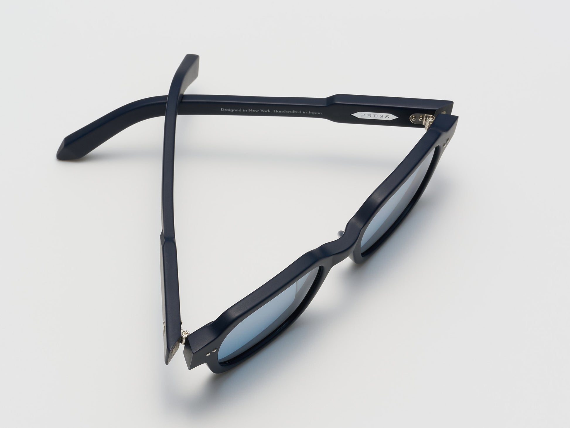 The Face Matte Navy / Silver - TI014 #color_matte-navy-silver-ti014