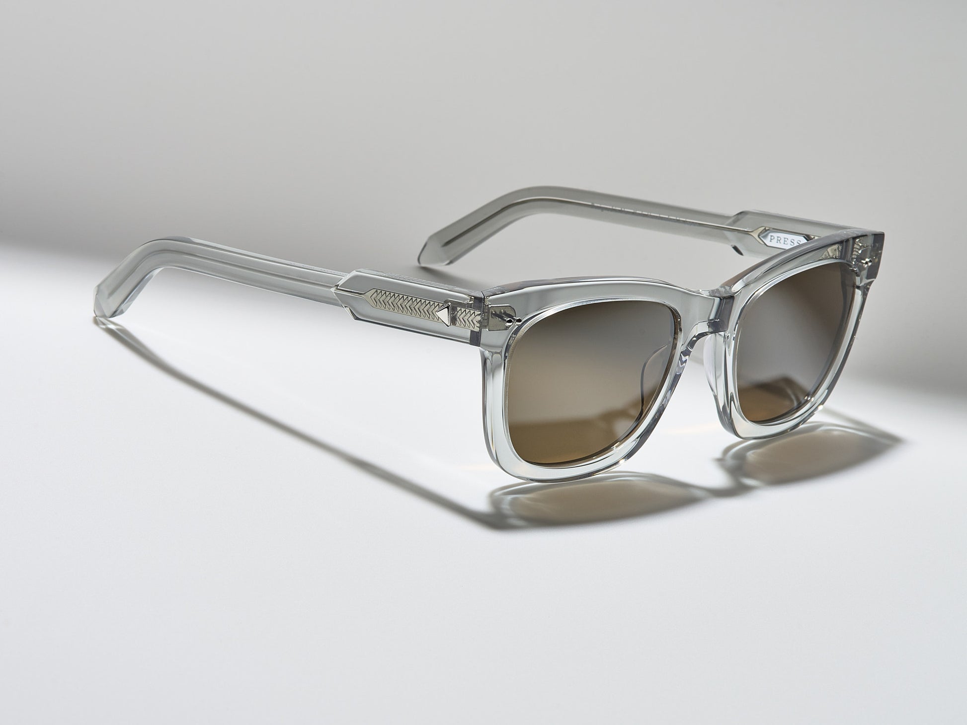 The Greatest Smoke Crystal / Silver - TI009 #color_smoke-crystal-silver-ti009