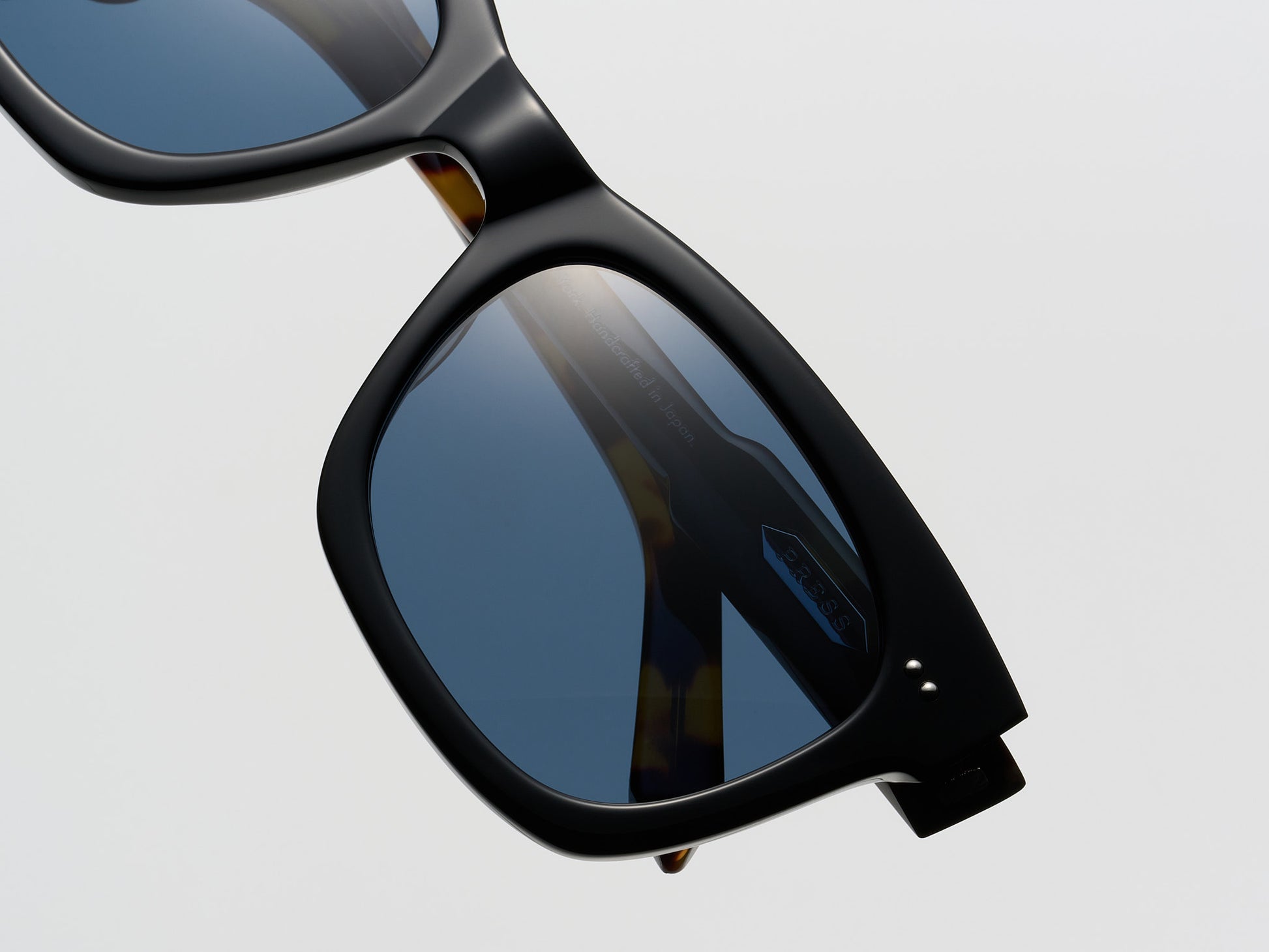 The Greatest Black Tortoise / Silver - TI015 #color_black-tortoise-silver-ti015